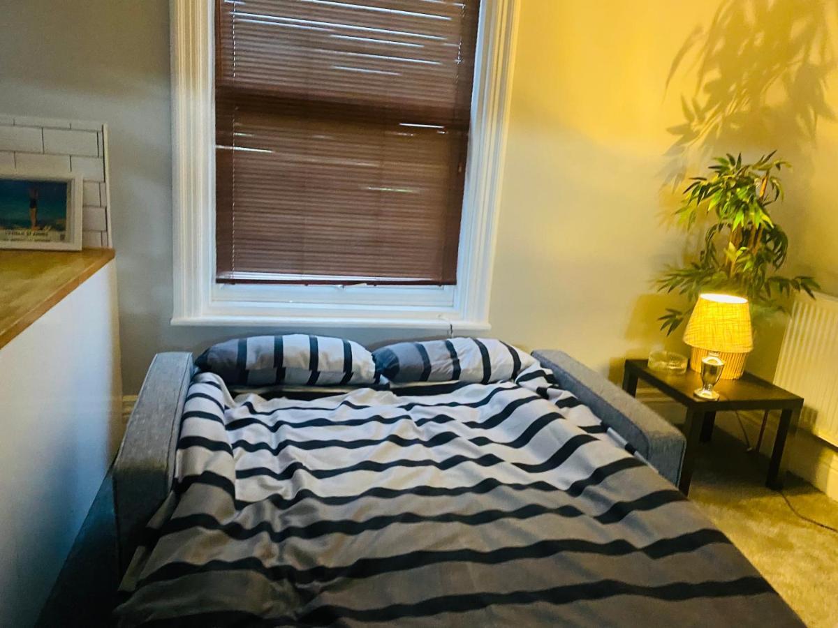 1 Bedroom Spacious Apartment Lytham St Annes Eksteriør billede